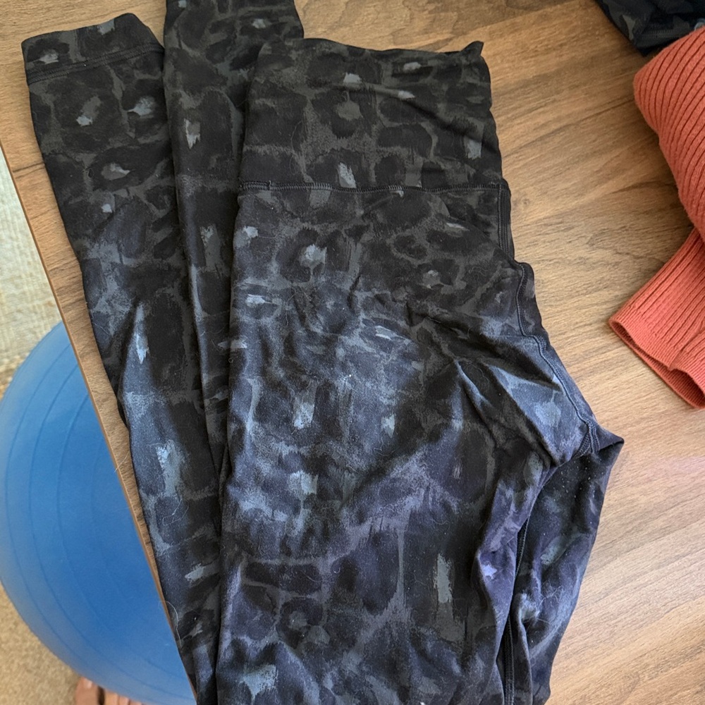 Lululemon Wunder Legging - Picture 7 of 7